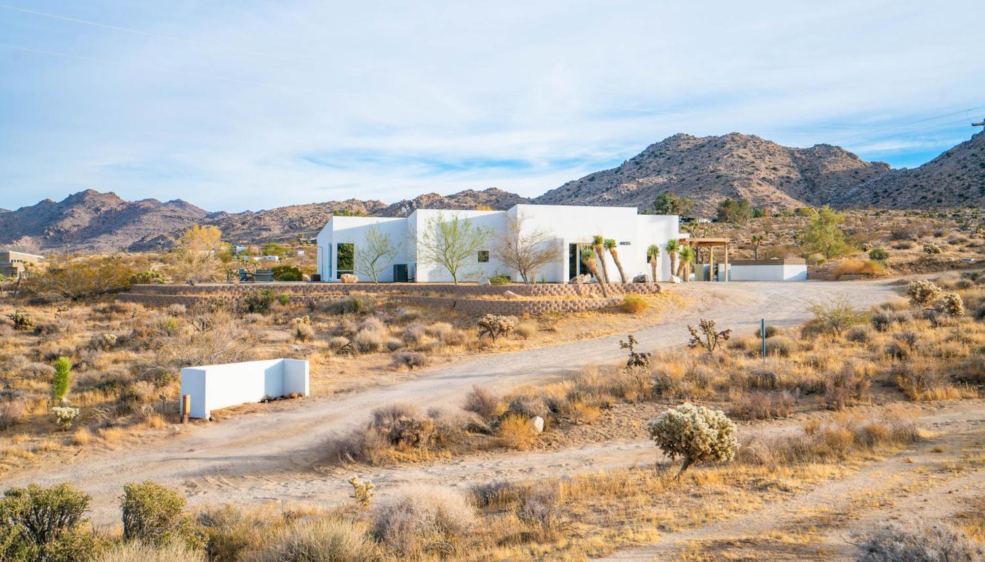 Experience Desert Serenity Gateway To Joshua Tree Luaran gambar