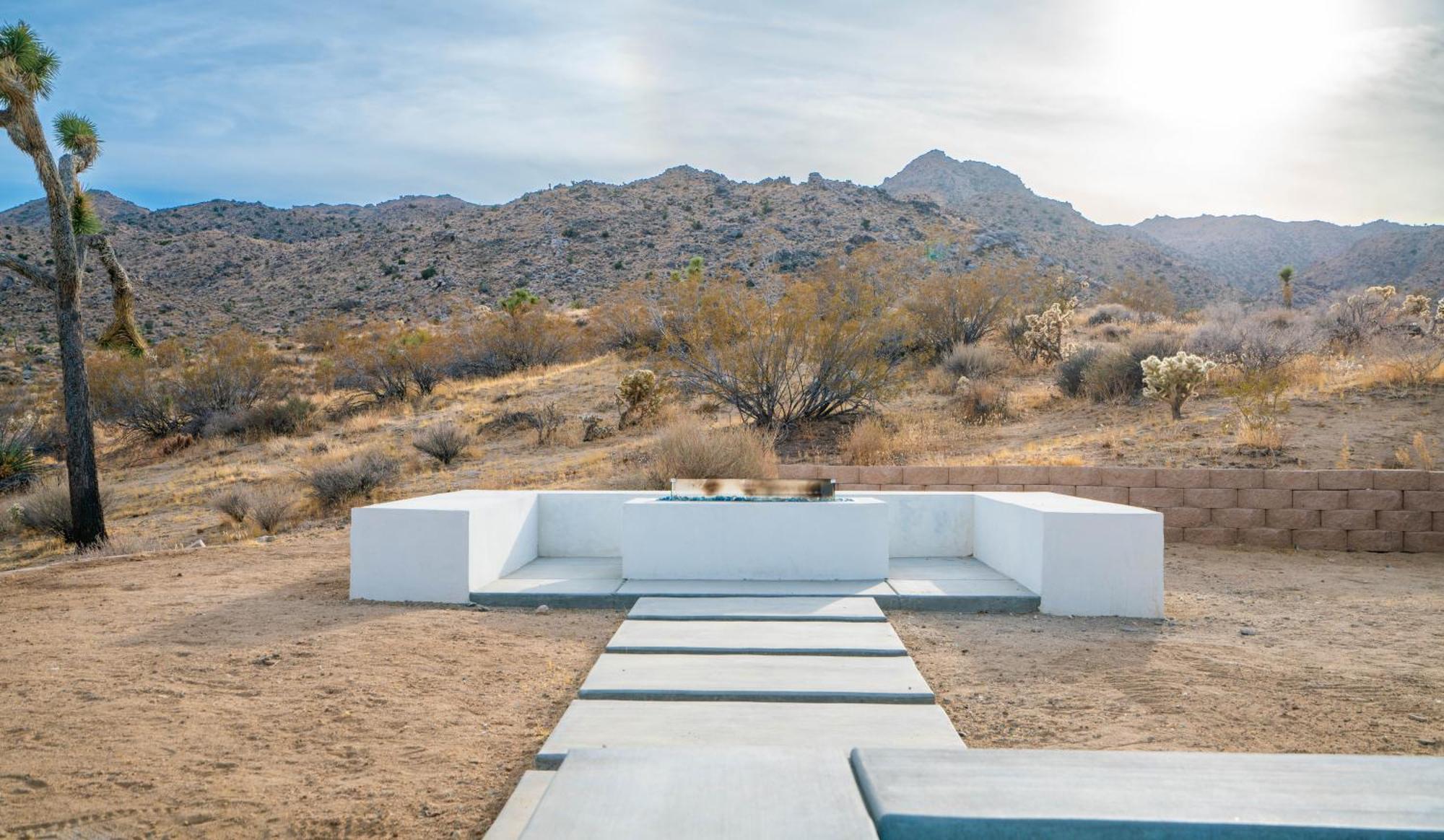 Experience Desert Serenity Gateway To Joshua Tree Luaran gambar